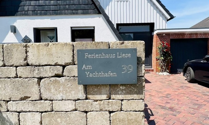 Harlesiel House | Exclusive North Sea Retreat with Oceanfront View for 4