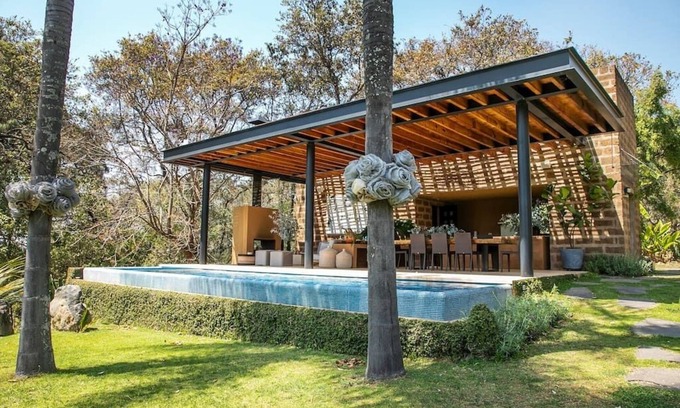 El Santuario Villa | Tranquil 4BR Ranch Retreat with Pool and Spa by Tasman