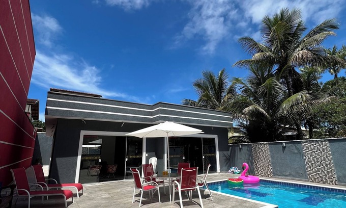 Caraguatatuba House | Idyllic Oceanfront Home with Private Pool in Caraguatatuba