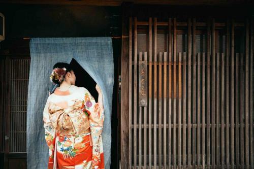 Shimizu Ward Villa | Experience a 120-Year-Old Ryokan Art Museum Retreat