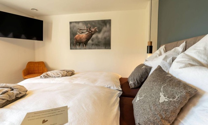 Brimingen House | Exclusive suite with whirlpool, sauna 1-2 persons - Ferienhaus Im Lachergarten