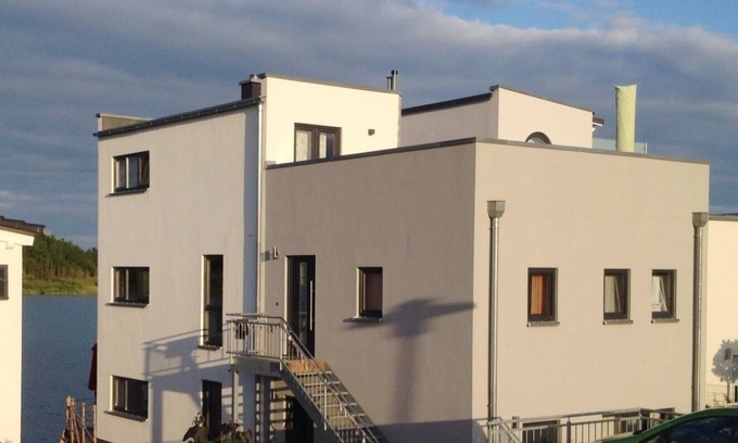 Kahnsdorf Condo | Waterfront Retreat with Pool and Ocean Views - 9.6/10 Rated