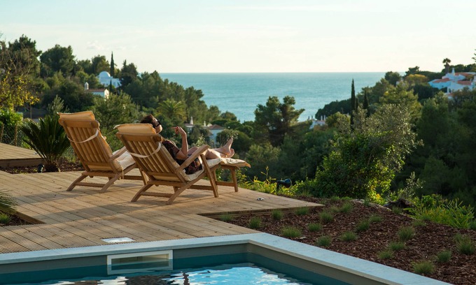 Mato Serrao Villa | Exquisite Villa with 4 Bedrooms and Heated Pool