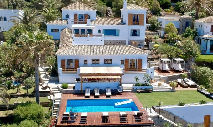 Atlanterra Ski Chalet | Beachfront Villa with Free WiFi & Unmatched Amenities