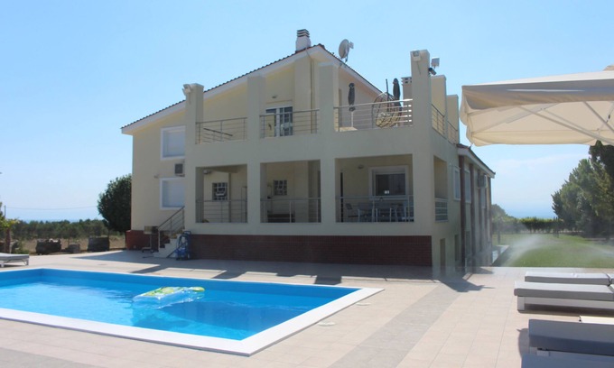 Thermaikos Villa | Exclusive House with Pool and Ocean View Near the Aegean