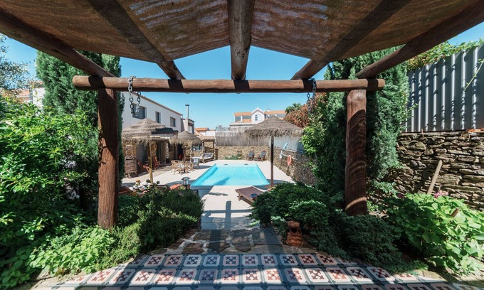 Armamar Villa | Exclusive Villa with Pool and Outdoor Perola Experience