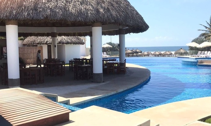 Diamante Apartment | Exclusive Acapulco Apartment with Beach Club Access