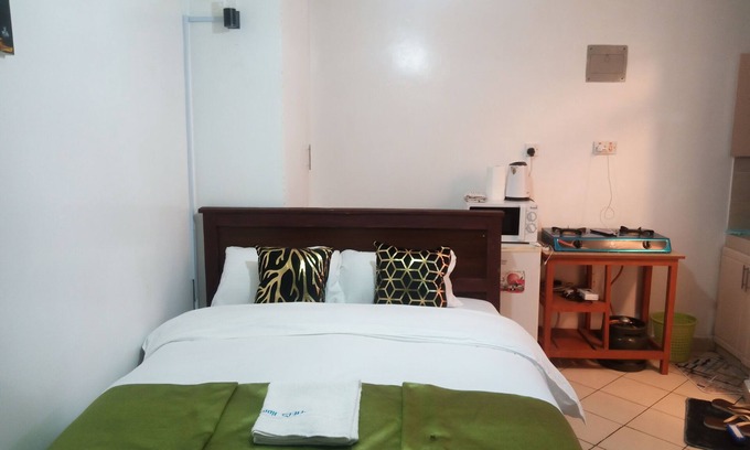 Mbotela Apartment | Cozy Studio Apartment in South B, Near JKIA & CBD