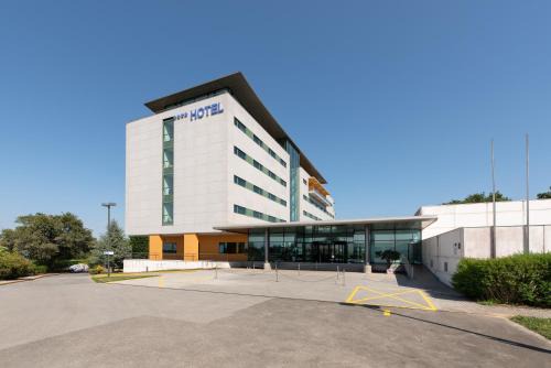 Silleda Hotel | Pet Friendly Exe Vía Argentum: 4-Star Hotel with Dining