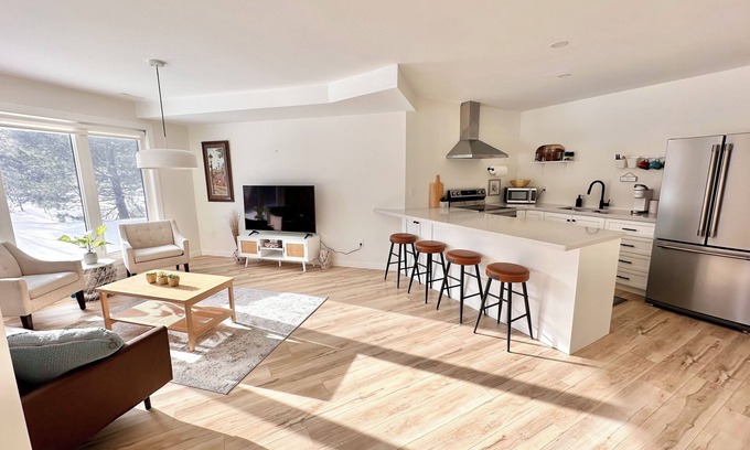 Timiskaming District Apartment | Executive apartment in Temiskaming Shores