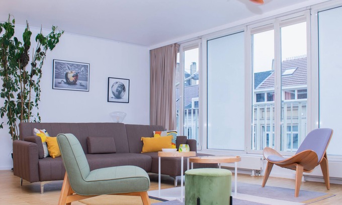 Saint-Josse-ten-Noode Apartment | Top-Rated Executive Serviced Residence with Parking & More