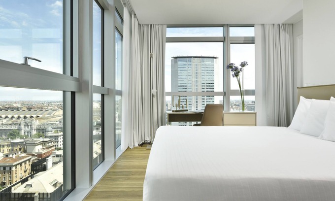 Centro Direzionale Apartment | Executive Four-Room Apartment with City Views in Milan