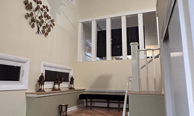 Branford House | Executive home 10 mins to Yale University and Hospital