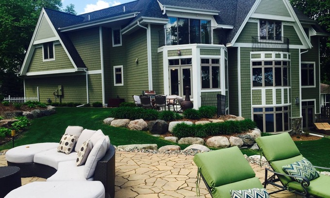 Mound House | Discover Lake Minnetonka's Executive Home with Spa & Views