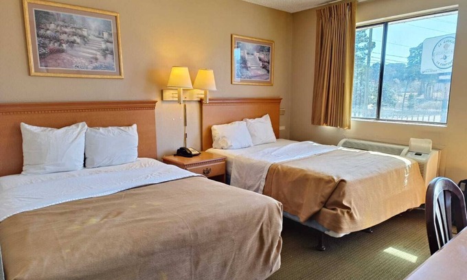Kilgore Hotel | Budget-Friendly Getaway at Executive Inn Kilgore