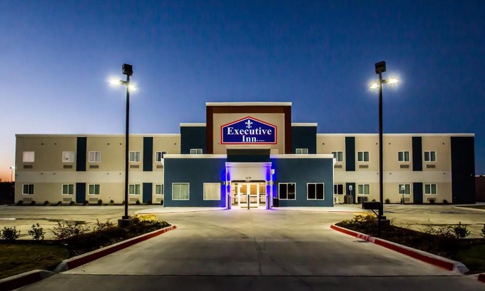 Fort Worth Hotel | Pet-Friendly Executive Inn in Fort Worth - Rated 7.9/10