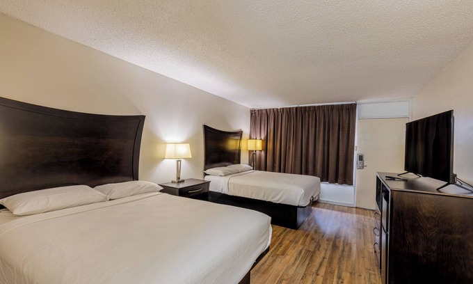 Beeville Hotel | Comfortable Stays at Executive Inn & Suites Beeville