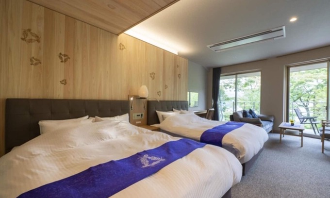 Hachiman-cho Hotel | Modern Executive Room in Gujo Gifu with Essential Amenities