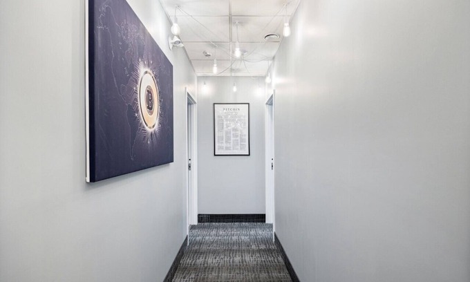 Windsor Apartment | Modern Hotel with Full Amenities Near Downtown Entertainment