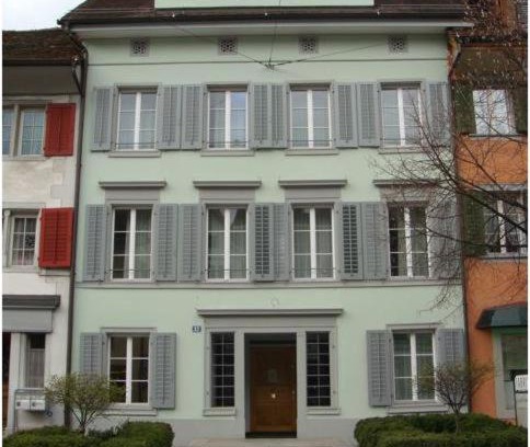 Zug Apartment | Stylish Executive Suite in Zug Old Town with Kitchen Amenities