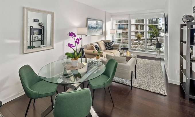 Downtown Victoria Condo | Relaxing Executive Suite with Pool, Spa & Ocean Views