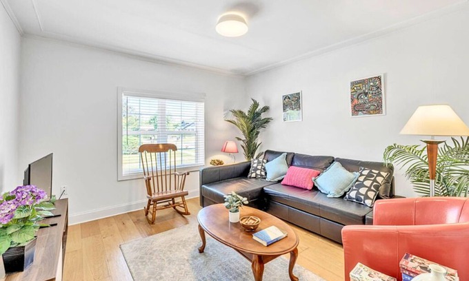 Royal Oak Apartment | Executive Suite in Downtown: Ideal for Families & Pets