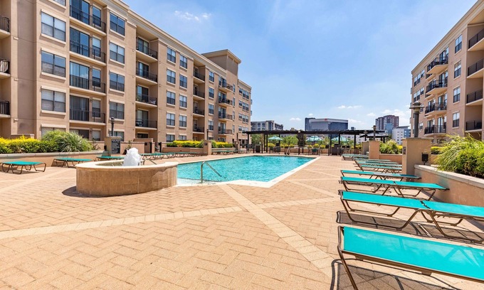 Cityplace Apartment | Modern Executive Suite with Pool and Gym Access