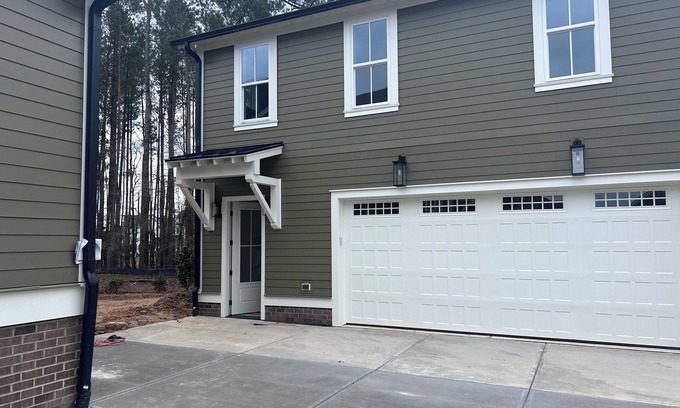 McCain Apartment | Executive Upscale 1-bedroom condo with pool and fitness room in awesome Durham.