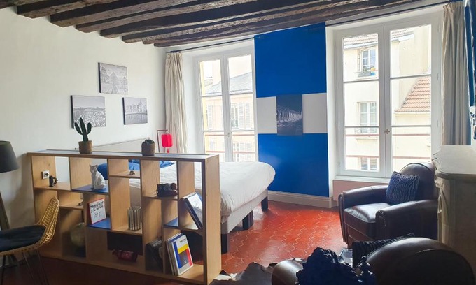 Saint-Germain-en-Laye Apartment | Central Grand Studio Near RER A - Highly Rated at 8.8