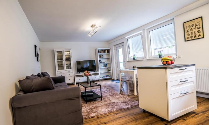 Buchholz in der Nordheide Apartment | Modern Apartment in Scenic Buchholz with Hot Tub & Kitchen