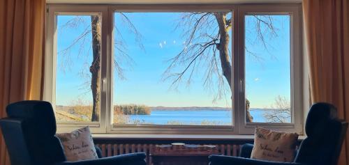 Ploen Apartment | Unforgettable Oceanfront Retreat at Strohberg Ferienwohnung