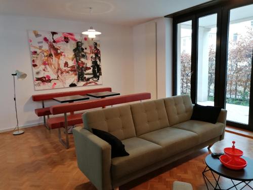 Meiningen Apartment | Exclusive Vacation Apartment Near Theater in Architect Villa