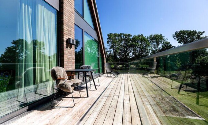 Fehmarn House | Exclusive Country House Retreat with Family & Pet-Friendly Options