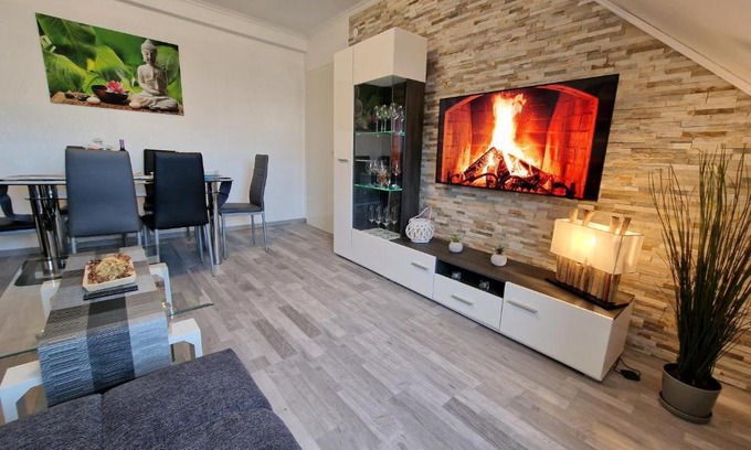 Wesertor Apartment | Bright and Exclusive Rooftop Apartment in Kassel City Center