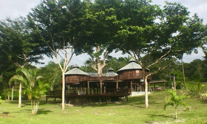 San Ignacio Villa | Exotic Off-The-Grid Treehouse by the Mopan River - 10/10 Rating