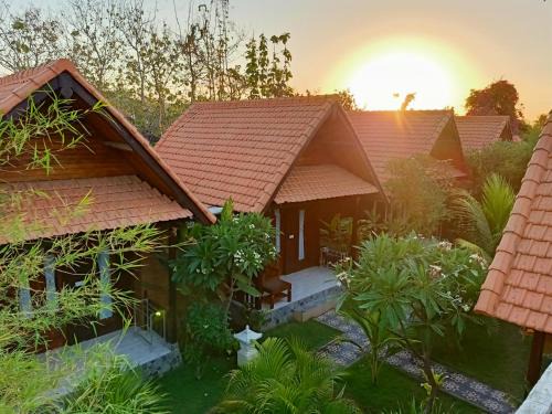 Sampalan Resort | Exotic View Cottage: Pet-Friendly Retreat with Amazing Reviews