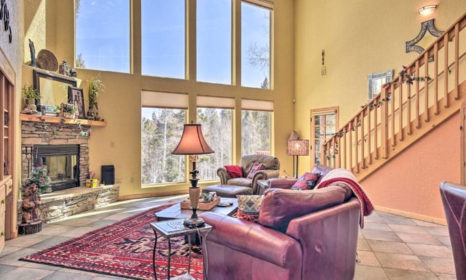 Angel Fire House | Inviting Angel Fire Retreat near Fishing with Spa Access!