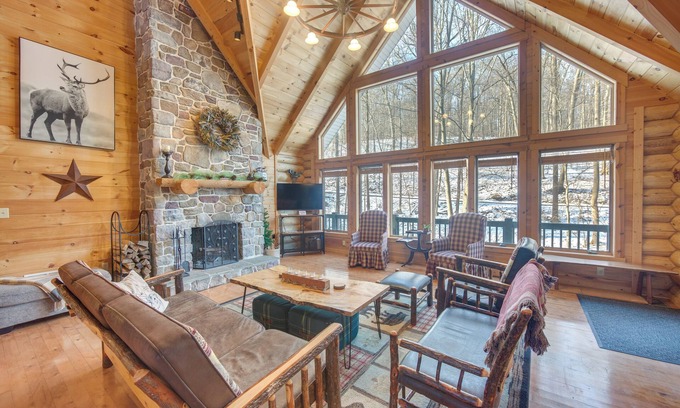 New Providence House | Spacious 4,000 Sq Ft House Near Lancaster - Guest Rated 9.8