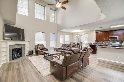 Atascocita House | Spacious Home Near Lake Houston with Pool and Spa