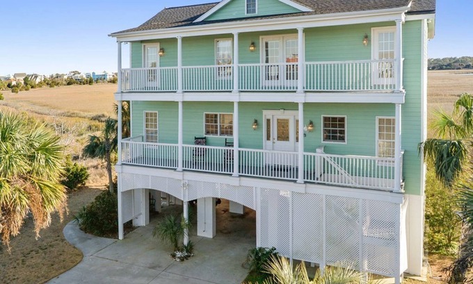Beachwalk House | Inviting Marsh and Water View Hotel with Oceanfront Amenities