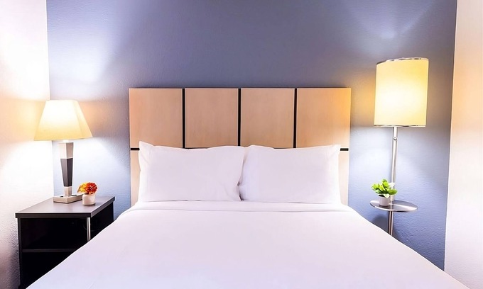 East Congress Hotel | Discover Family-Friendly Suites Near Austin's Vibrant 6th Street