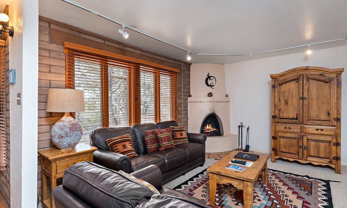 Northeast Santa Fe Hotel | Discover Authentic Santa Fe Living - Steps from Downtown