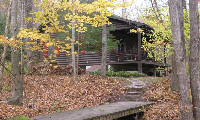 Beach Lake Cabin | Pet-Friendly Riverfront Cabin near Poconos and Catskills