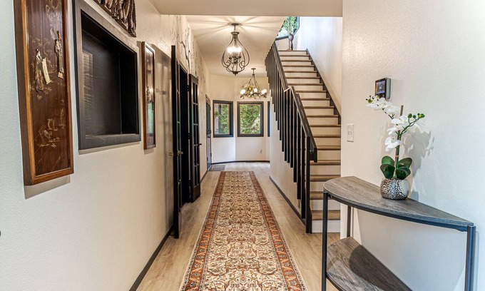 Duvall House | Jones Landing: Family-Friendly Retreat with Lake Views