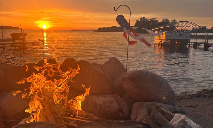 Isle House | Idyllic Cabin Retreat on Lake Mille Lacs - Guest Rated 9.8