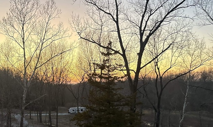 Carterville RV Rental | Indulge in Glamping with Private Hot Tub and Lake Views