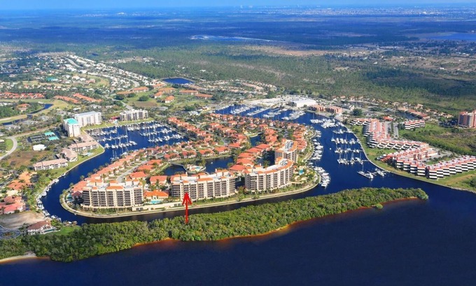 Burnt Store Marina Condo | Discover Gulf Front Living at Grande Isle III on Prosperity Point