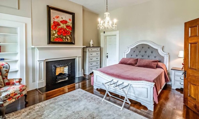 Tazewell House | Discover The Litz Mansion: Etta V. Room Awaits You
