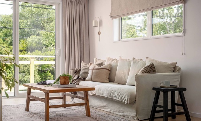 Cashmere House | Experience Luxury and Serenity: Your Perfect Riverside Retreat!