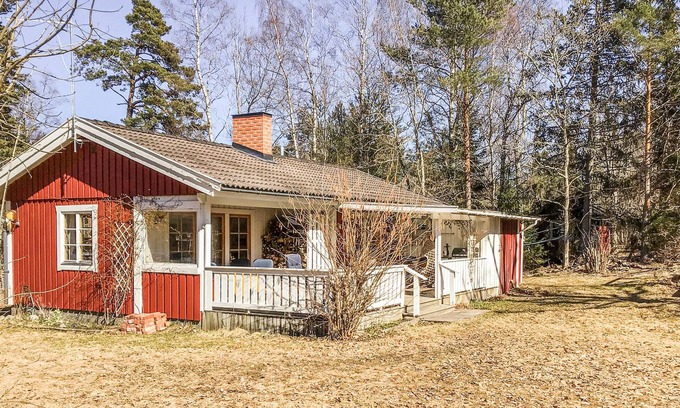 Grisslehamn House | Experience pure relaxation in this beautiful wooden house.